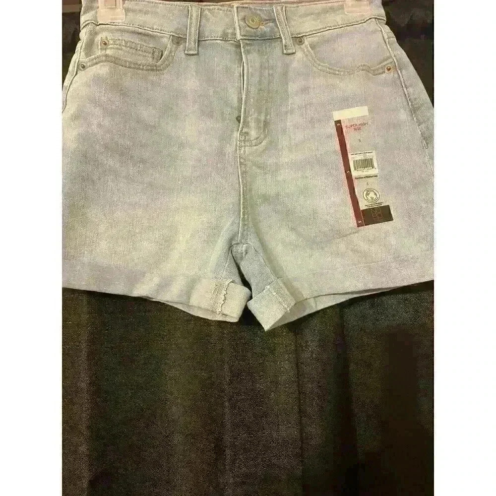 No Boundaries Super high rise mom short size 5 light wash NWT